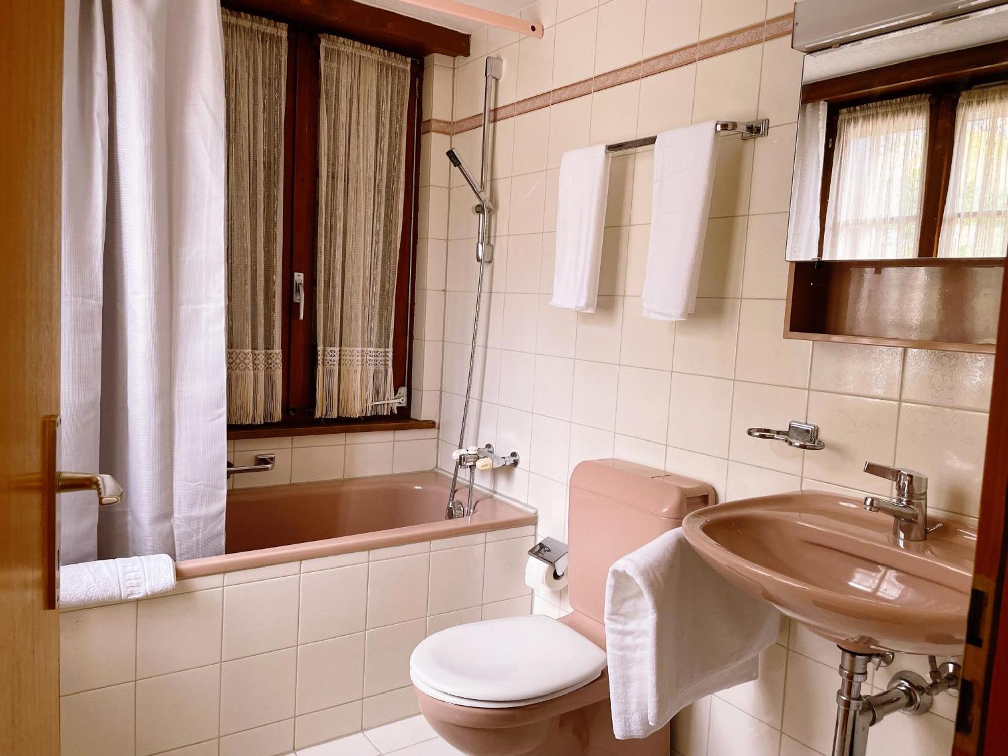 Hotel Gemmi Leukerbad Room photo
